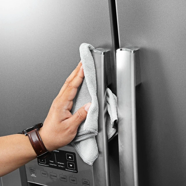 Alt view image 3 of 5 - Libman Heavy Duty Microfiber Cleaning Cloths & Wipes, 12 Count, Gray