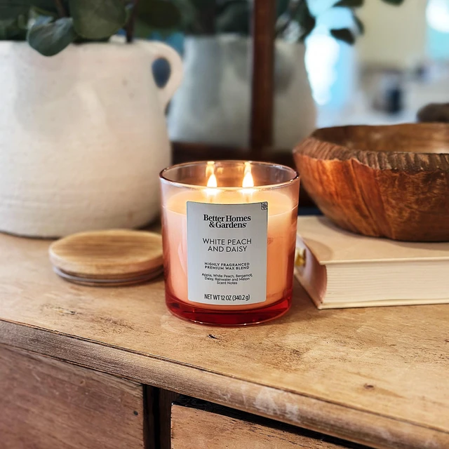 Alt view image 3 of 6 - White Peach & Daisy Scented 2-Wick Ombre Jar Candle, 12oz Better Homes & Gardens