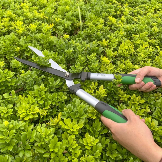 Alt view image 5 of 5 - Expert Gardener Hedge Shear 20 Inch, Green/Black