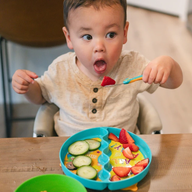 Alt view image 6 of 6 - CoComelon 3-Piece Mealtime Set with Divided Suction Plate, Bowl and Spoon, Green, 9m+