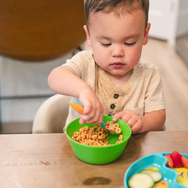 Alt view image 5 of 6 - CoComelon 3-Piece Mealtime Set with Divided Suction Plate, Bowl and Spoon, Green, 9m+