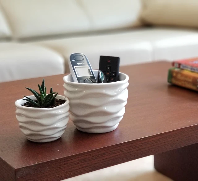 Main image of K-Cliffs White Ceramic Pots Set of 2, Modern Design Waving, Small Pot 3.9in Dia x 2.9in H (Opening 3.3in), Large Pot 5.1in Dia x 4.1in H (Opening 4.4in)