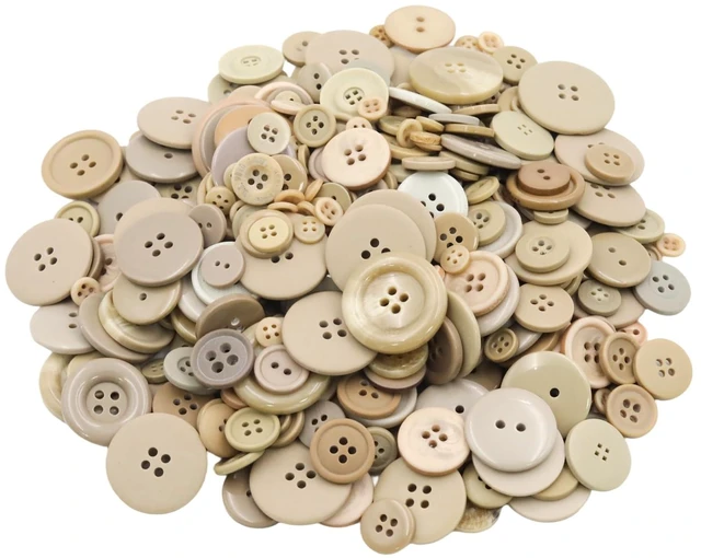 Main image of 500-600 Pcs Beige Resion Buttons for Crafts, 4 Holes Assorted Sizes Resin Buttons, for Crafting, Arts, DIY, Decoration, Sewing (Beige)