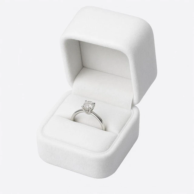 Main image of Niche-Finds Premium Velvet Ring Box White Gift Jewelry Box, Compact Jewelry Storage for Rings & Small Jewelry
