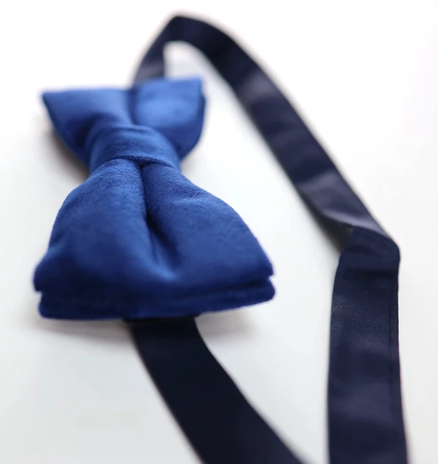 Alt view image 3 of 3 - Men's Pre-Tied Formal Tuxedo Adjustable Bowtie, Velvet Navy