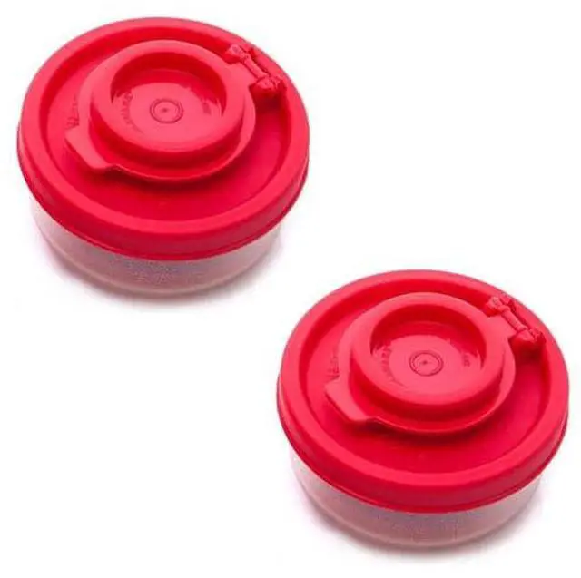 Main image of 2Pcs Small Salt And Pepper Shakers For On The Go - Mini Shaker Set For Salt And Pepper With Lid To Take With You - Perfect For Travel, Camping And To-Go 40G, Salt and Pepper