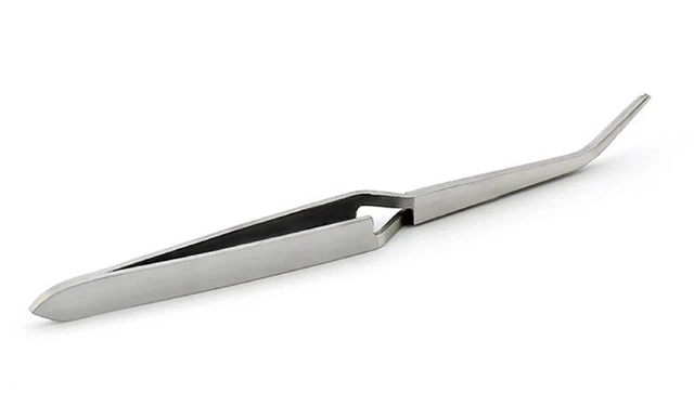 Main image of Self Close Nail Sculpture Tweezer Curved Clamp for AcrylicNail Shaping | nail sculpture tweezer clamp,for shaping & positioning, multi-use for UV gel false nail making and salon manicure creation