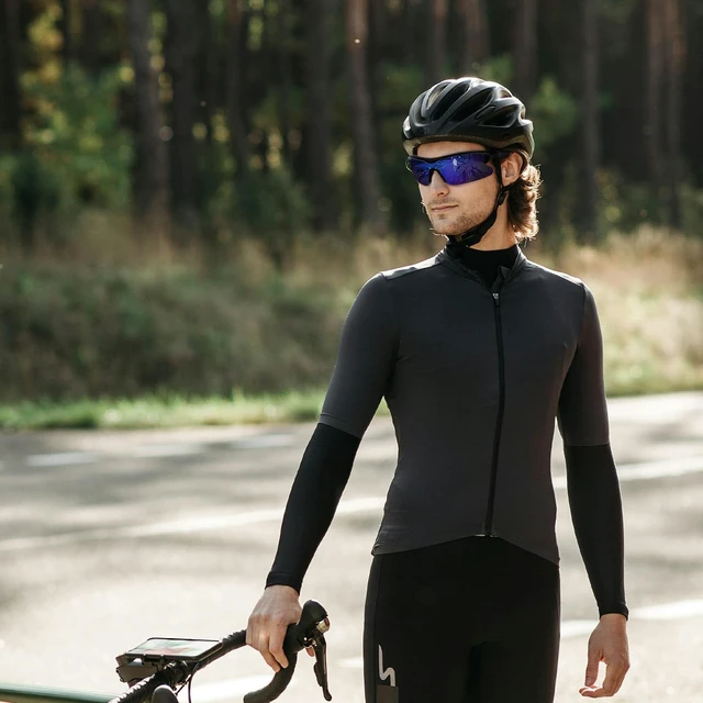 Alt view image 5 of 7 - Cycling Bluetooth Glasses with Open-Ear Hi-Fi Audio, AI Noise-Canceling Mic, UV400 Protection, IPX4 Waterproof, All-Day Battery, Ultra-Light 40g, Wind Noise Reduction, for Biking, Running & Scootering
