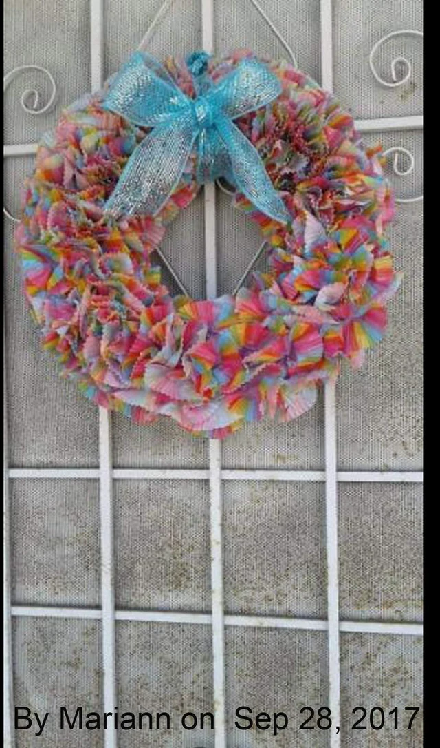Alt view image 6 of 7 - Rainbow-colored cupcake liners, 300 pieces per pack