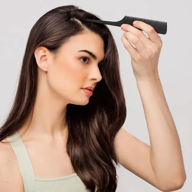 Alt view image 3 of 3 - Tail Comb