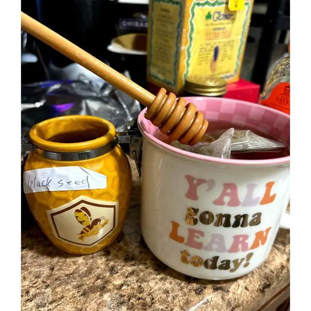 Alt view image 4 of 4 - 4PCS 6 inch Honey Dipper Sticks Honey Spoon, Wooden Honey Mixing Stirrer Honey Comb Stick, Honey Wand for Honey Jar Dispense Drizzle Honey Wedding Party