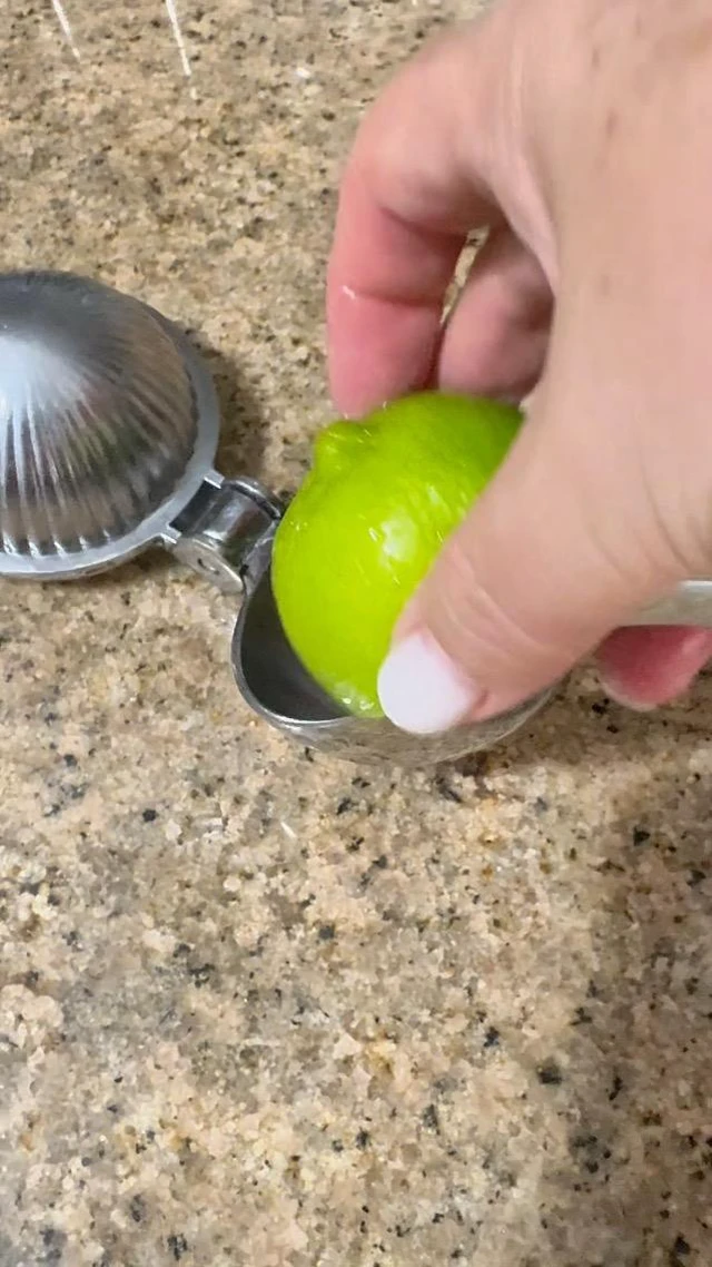 Alt view image 3 of 4 - Lemon Squeezer, Heavy Duty Manual Citrus Juicer for Lemons & Limes