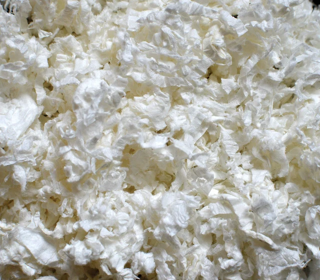 Alt view image 3 of 6 - Oxbow Small Animal Bedding 36 L, White, for Hamster, Guinea Pig, Rabbit, USA