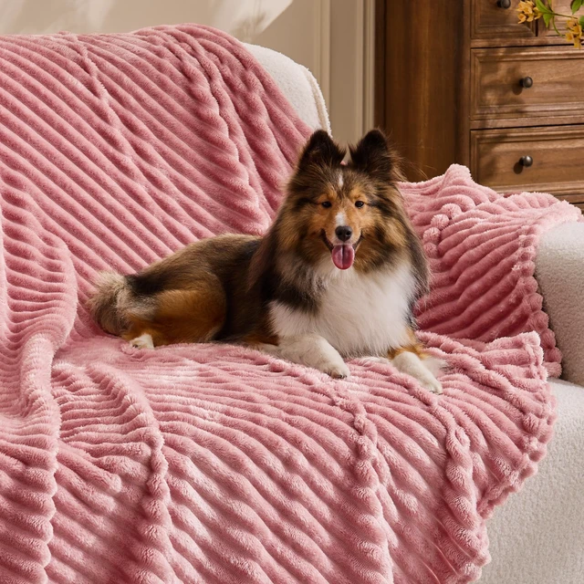 Alt view image 3 of 6 - Bedelite 3D Ribbed Jacquard Pink Fleece Throw Blanket 50x60Inch