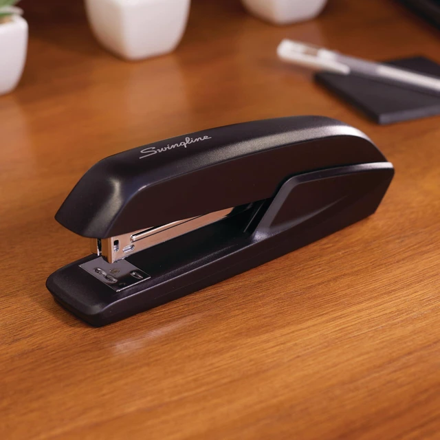 Alt view image 2 of 4 - Stapler Value Pack, 20 Sheet Capacity, Jam Free, includes Stapler, 1250 Staples and Staple Remover, Black (54567)