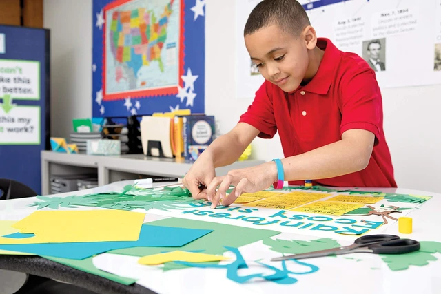 Alt view image 4 of 7 - Super Value Poster Board, Uncoated, 22" x 28", White, 50 Sheets Great for arts, crafts, displays, presentations and classroom projects