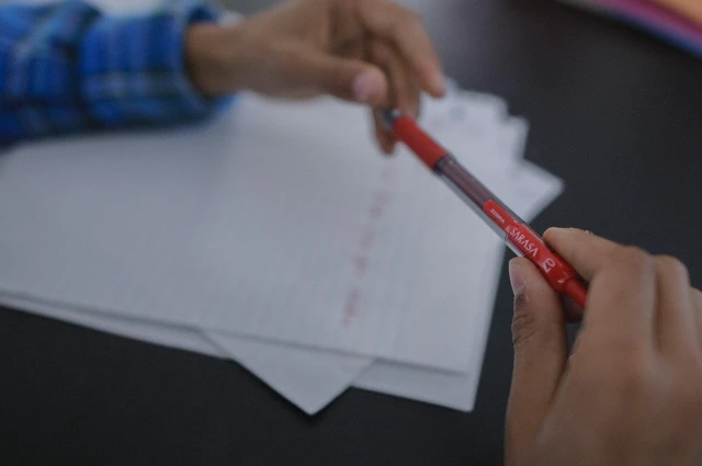 Alt view image 6 of 7 - SARASA X20 Retractable Gel Pen, Black, Blue, Red, 0.7mm, 24-Pk Rapid-Dry Ink, Smear-Resistant, Ideal for Left-Handed Writers, Note-Taking, Office, School Supplies, Medium Point Tip (14680)