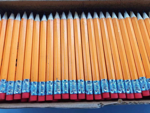 Alt view image 4 of 6 - 600Pcs 4'' Golf Pencils Pre-sharpened, Break-Resistant Lead No. 2, Half Pencils with Eraser Tops, HB pencil, Back to school