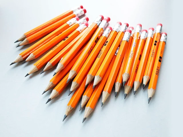 Alt view image 5 of 6 - 600Pcs 4'' Golf Pencils Pre-sharpened, Break-Resistant Lead No. 2, Half Pencils with Eraser Tops, HB pencil, Back to school