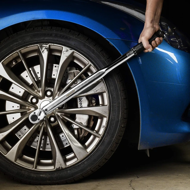 Alt view image 2 of 7 - 1/2-Inch Drive Click Torque Wrench,25-250 ft.-lb./33.9~338.9 Nm