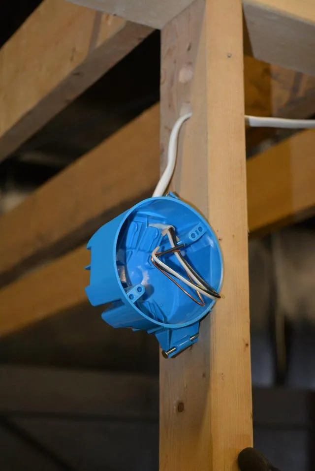 Alt view image 5 of 7 - Romex Brand Simpull Solid Indoor 14/2 W/G NMB Cable 100ft Coil - SW# 28827423