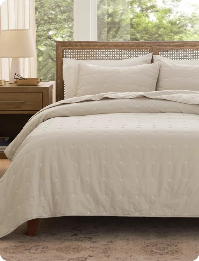 Main image of PureWoven 100% Cotton Quilt Set King Size, Embroidery, Linen Beige
Lightweight Bedspread, 3-Piece Bed Coverlet, Four Leaf Embroidery, Vintage Wrinkled, All-Season, Machine Washable, 106x96 in