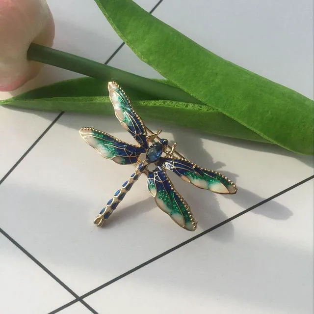 Alt view image 2 of 7 - Pretty Enamel Red Blue Dragonfly Brooch Pin Charm Women Men Pin Jewelry (Green)