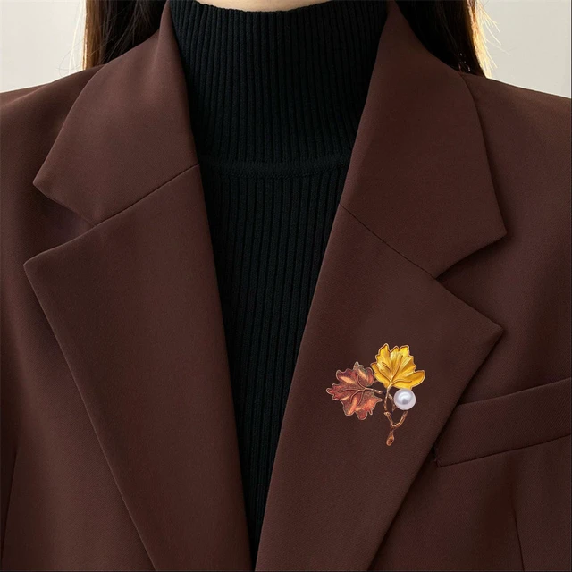Alt view image 4 of 7 - Vintage Ginkgo Leaf Brooch with Pearl Vintage Botanical Lapel Pin for Women Unique Nature-Inspired Jewelry (Gold)