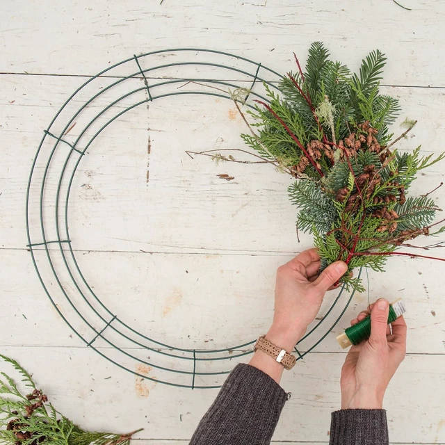 Alt view image 3 of 7 - 8 Inch Christmas Green Wire Wreath Frame,2 Pack Metal Front Door Wreath Round Form Iron Ring for Christmas, New Year Decors, Crafts, DIY, Holidays, Events