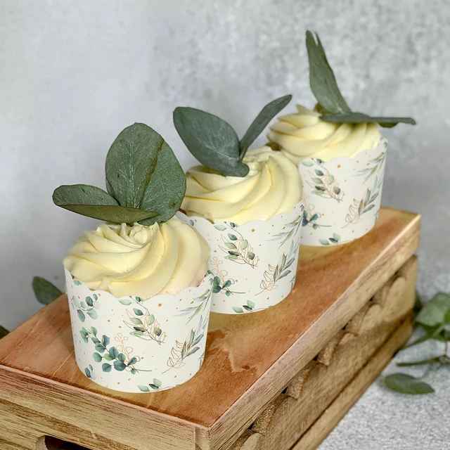 Alt view image 5 of 7 - 100Pcs Eucalyptus Leaf Paper Baking Cups Green Gold Foil Leaves Cupcake Wrappers Scalloped Edge Cupcakes Muffin Cases for Wedding Birthday Party