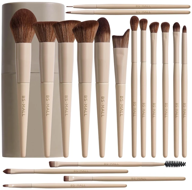 Main image of Professional Makeup Brush Set with Travel Case 18 Pcs for Makeup Artists | Foundation Concealer Powder, Blush & Eyeshadow for Beginners Beauty Enthusiasts