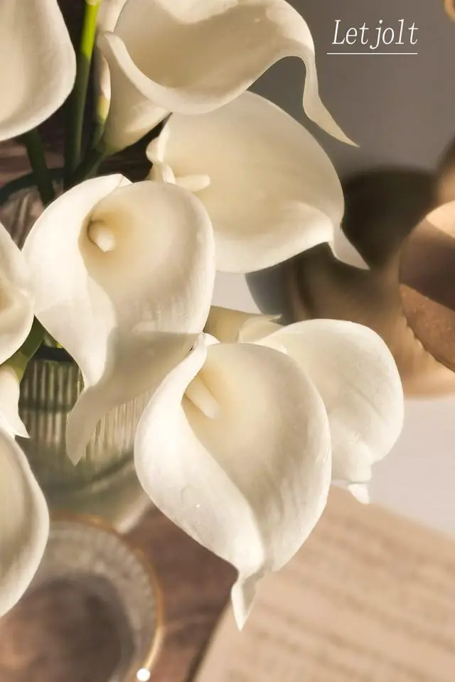Alt view image 4 of 6 - White Artificial Calla Lily 12Pcs Realistic Flowers Bouquet | Wedding Bride Shower, Blessing Gift, Home Decoration, Faux Calla Lilies