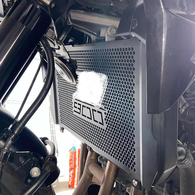 Alt view image 3 of 7 - Z900 2017-2026 Aluminum Radiator Guard