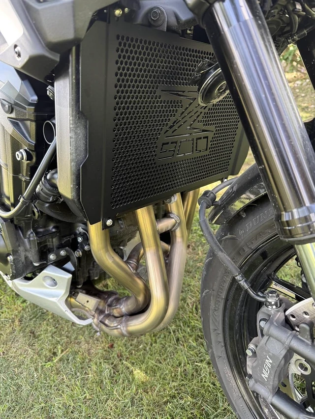 Alt view image 5 of 7 - Z900 2017-2026 Aluminum Radiator Guard