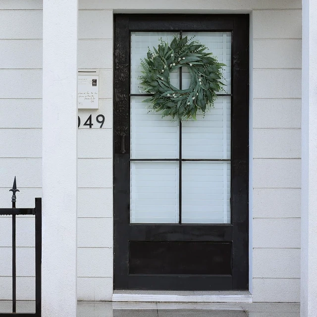 Alt view image 3 of 7 - 26" Large Artificial Eucalyptus Wreath with Seeds for Front Door(Green)