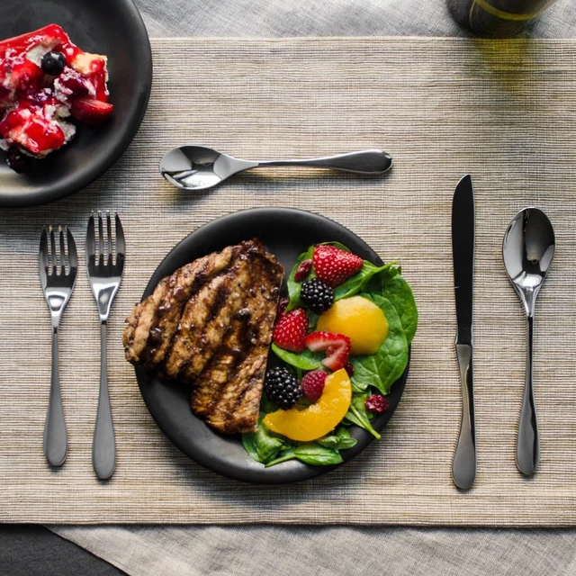 Alt view image 3 of 3 - Gloss 20-Piece Flatware Set