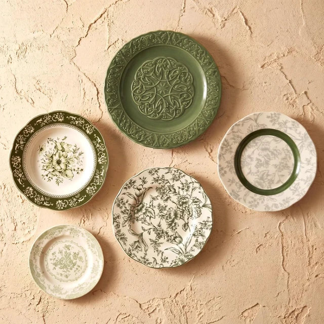 Main image of 5 Pcs Coastal Vintage Ceramic Wall Plates Set, Green Decoration Hanging Plates with Botanical Patterns, Holland Vintage Gifts for Wall, Home Office Art Ornament(Emerald)