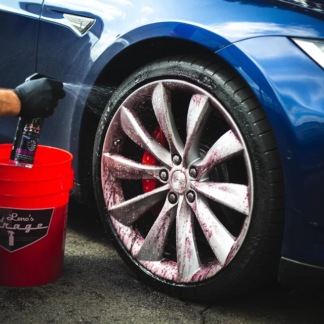 Alt view image 6 of 7 - Car Wash Kit with Bucket Auto Detailing Kit for Interior and Exterior, Car Cleaning Supplies Set with Wash Mitt, Tire Shine, Wheel Cleaner, Car Wax, Microfiber Towels, Car Wash Kit