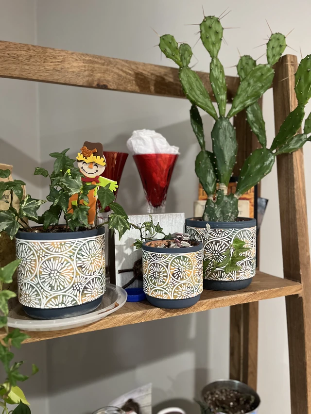 Alt view image 4 of 5 - 3 Piece Ceramic Plant pots Indoor Pots Set with Drainage Holes, 5.7/4.7/3.5/inch, Modern Decorative pots Outdoor Plants Lilies, Cacti, Succulents, Snakes, and Bamboo (Blue)