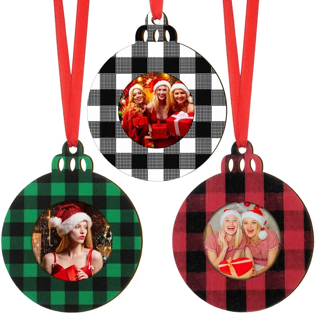 Main image of 12 Pcs Christmas Photo Ornaments Picture Frame Ornaments for Christmas Tree Wooden Ball Plaid Hanging Decorations for Xmas Party Home Decor(Red and Black, Black and White, Green)