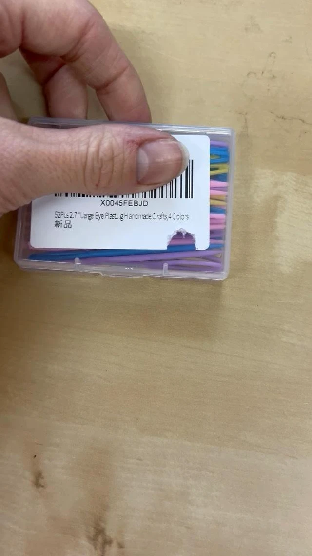 Alt view image 2 of 2 - 52Pcs 2.7 "Large Eye Plastic Sewing Needles,Learning Needles,Yarn Needles Darning Needle Tapestry Needles,Safety Plastic Lacing Needles for DIY Sewing Handmade Crafts,4 Colors