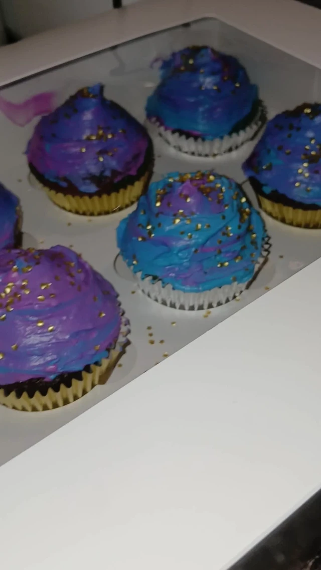 Alt view image 3 of 6 - Cupcake Box, Disposable Cupcake Container Bulk, Auto-pop up, 2 Pcs, White