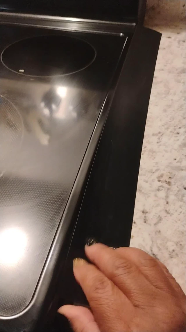 Alt view image 4 of 6 - 2 Pack Silicone Stove Counter Gap Covers, Heat Resistant Stove Gap Filler