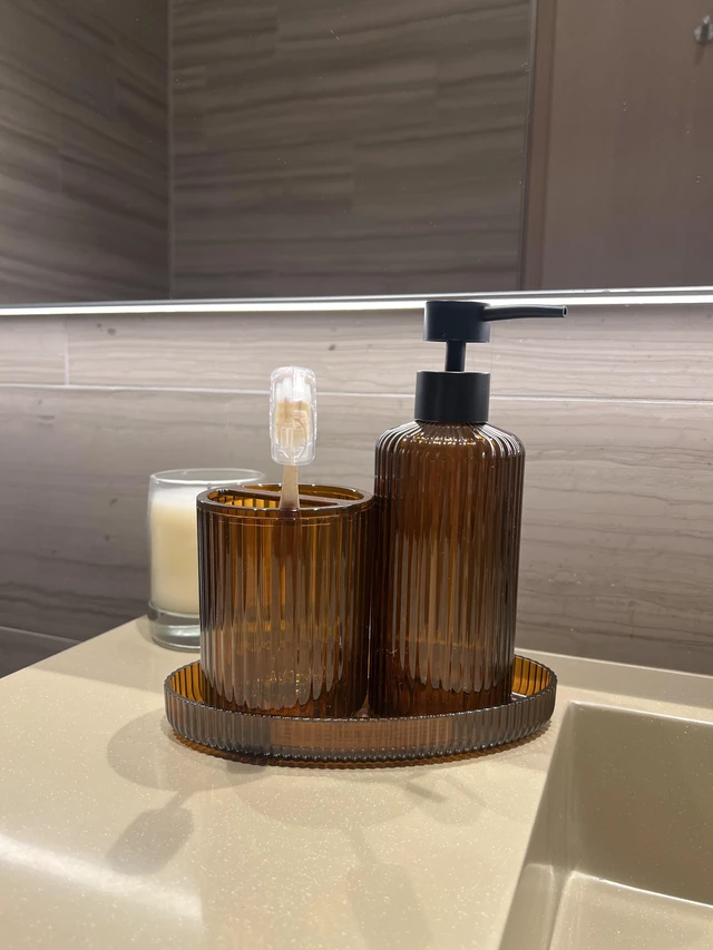 Alt view image 6 of 6 - Mainstays Toothbrush Holder, Brown Plastic, Use for All Ages in Bathrooms