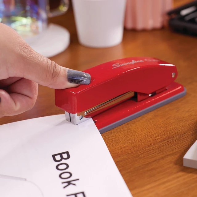 Alt view image 4 of 6 - Swingline Stapler, Cub Compact Desktop Stapler, 20 Sheet Capacity, Metal, Rio Red (S701070)