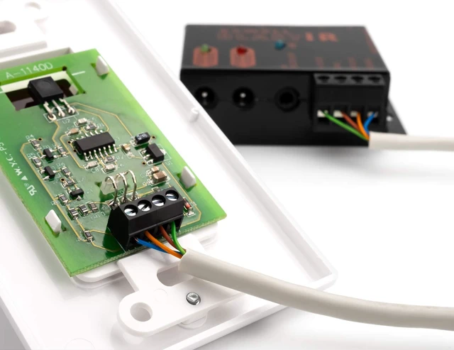 Alt view image 4 of 6 - Direct SW-29309 BlastIR In-Wall Emitter and Receiver Wall Plate Kit