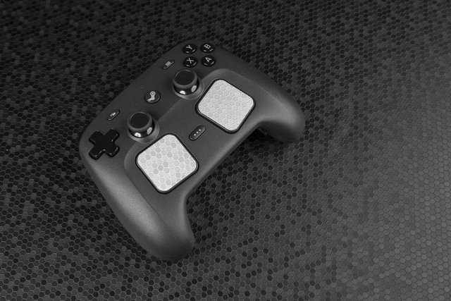 Alt view image 4 of 5 - Steam Controller Skin, - Textured Trackpad Protector (Hex - Silver)