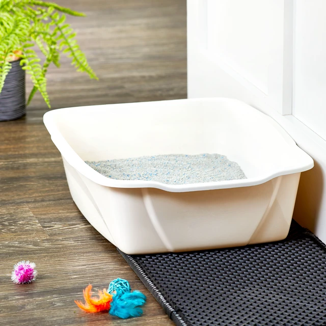 Alt view image 2 of 5 - Vibrant Life Extra Large Open Top Cat Litter Box