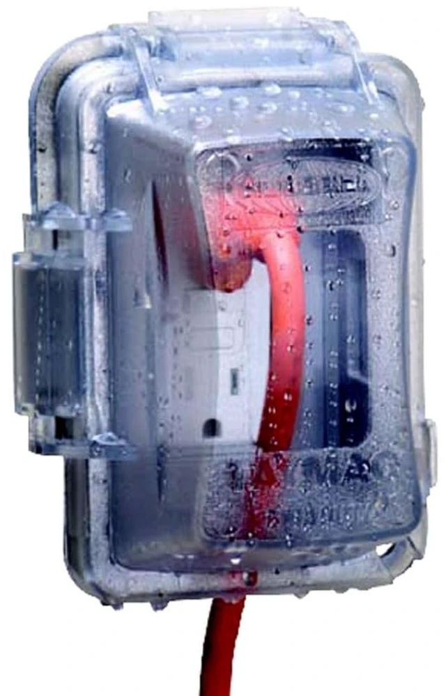 Main image of TayMac Extra-Duty 1-Gang Weatherproof in-Use Outdoor Outlet Cover, Clear