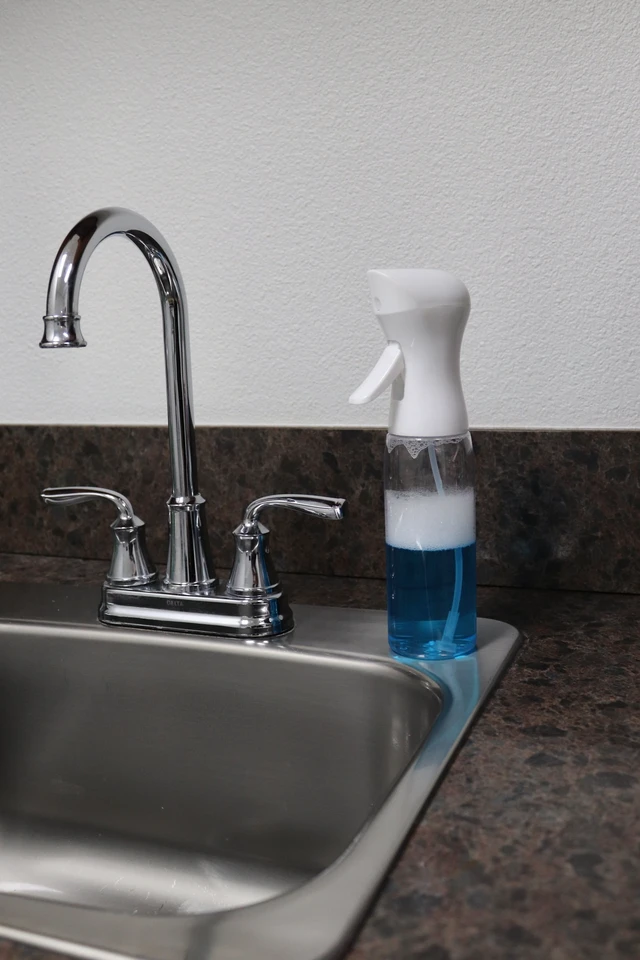 Alt view image 4 of 6 - Mainstays Plastic Mister Spray Bottle, White/Clear, 2-Pack